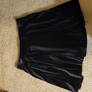 Black Velvet Skirt Hot Topic Size M